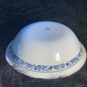 Corelle 2 Quart Old Town Serving Bowl